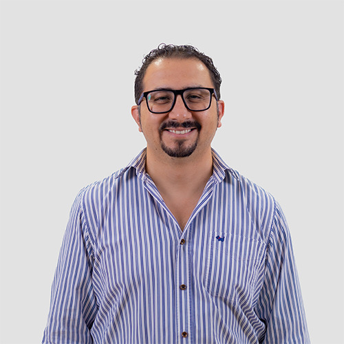Dr. Óscar Valencia Magallón